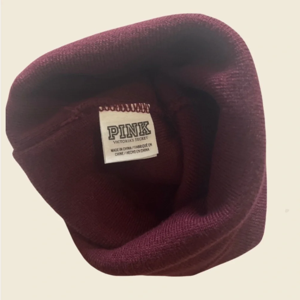 Victoria’s Secret PINK Winter Beanie Pom Pom Hat - Picture 3 of 3